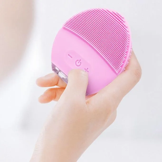 Rechargeable Silicone Facial Cleaner